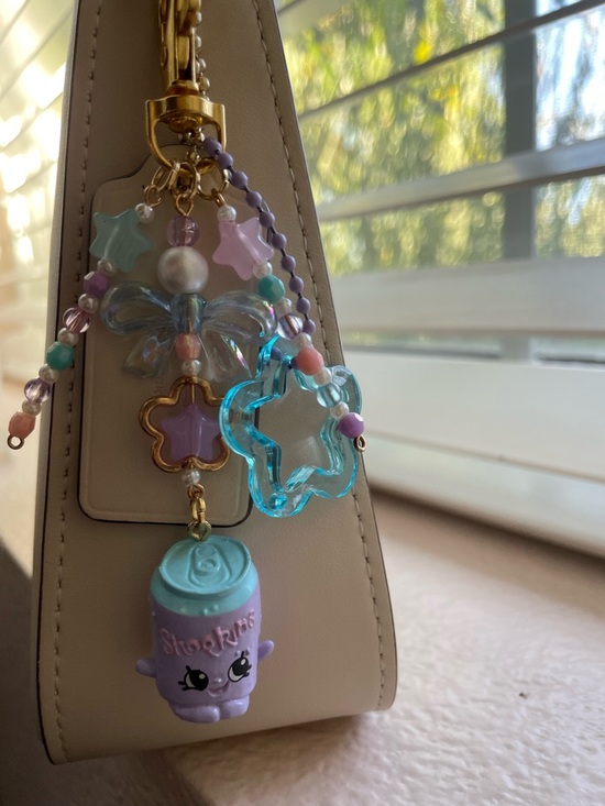 Shopkins Accessories - Shopkins soda Keychain - Purple & Blue